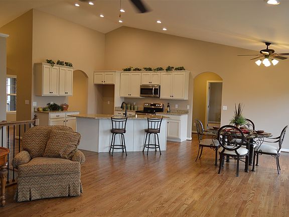 2nd image of 1236 Monroe Dr #368NP