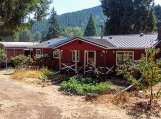 971 Starveout Creek Rd, Azalea, OR 97410