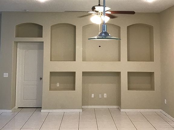 4th image of 2122 SW Burman Ln