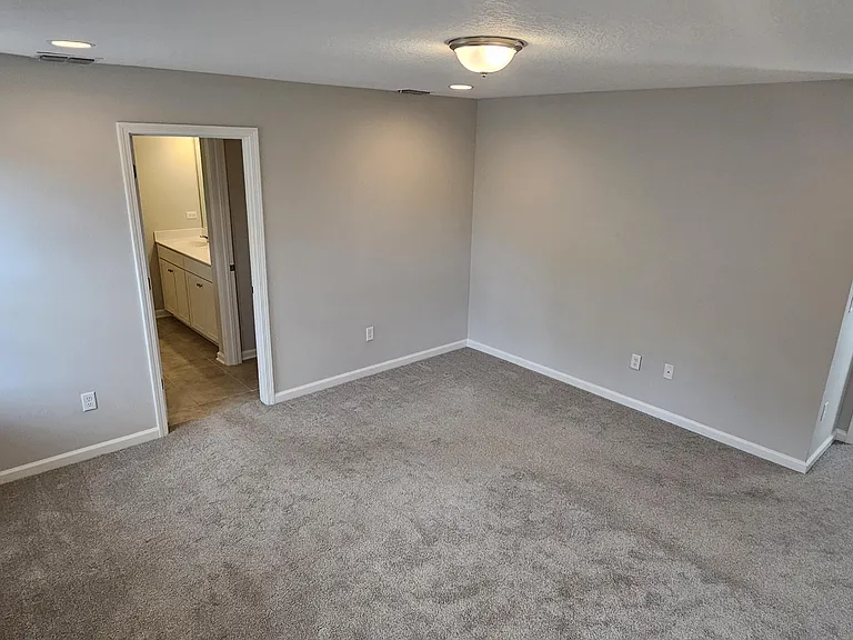 39 Starnberg Ct — Photo 18