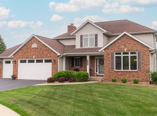 1132 Swanberg Ct, Sycamore, IL 60178