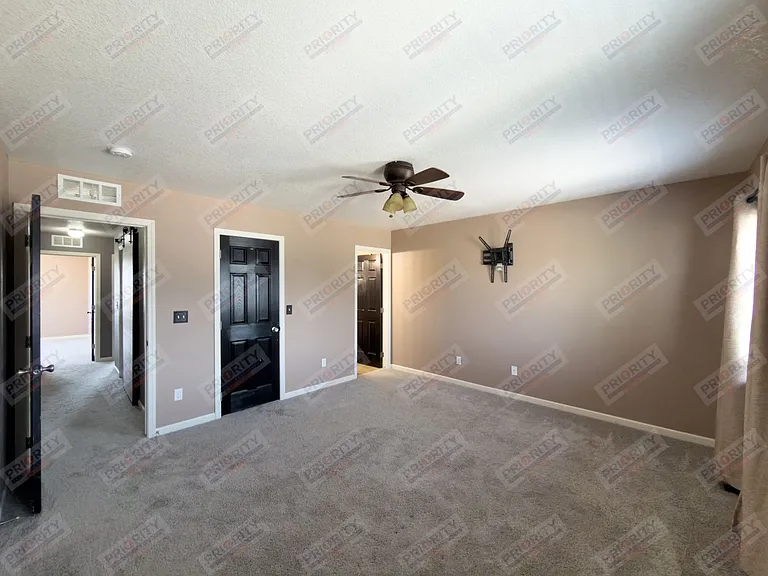 3301 Quacker Ave — Photo 18