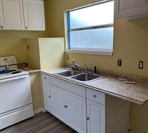 2nd image of 20850 SE 140th St