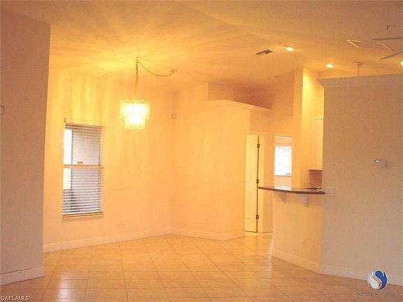 5th image of 1013 NE 4th Pl