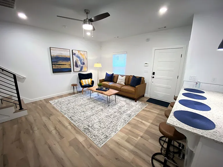 117 N School Ave #4 — Photo 6