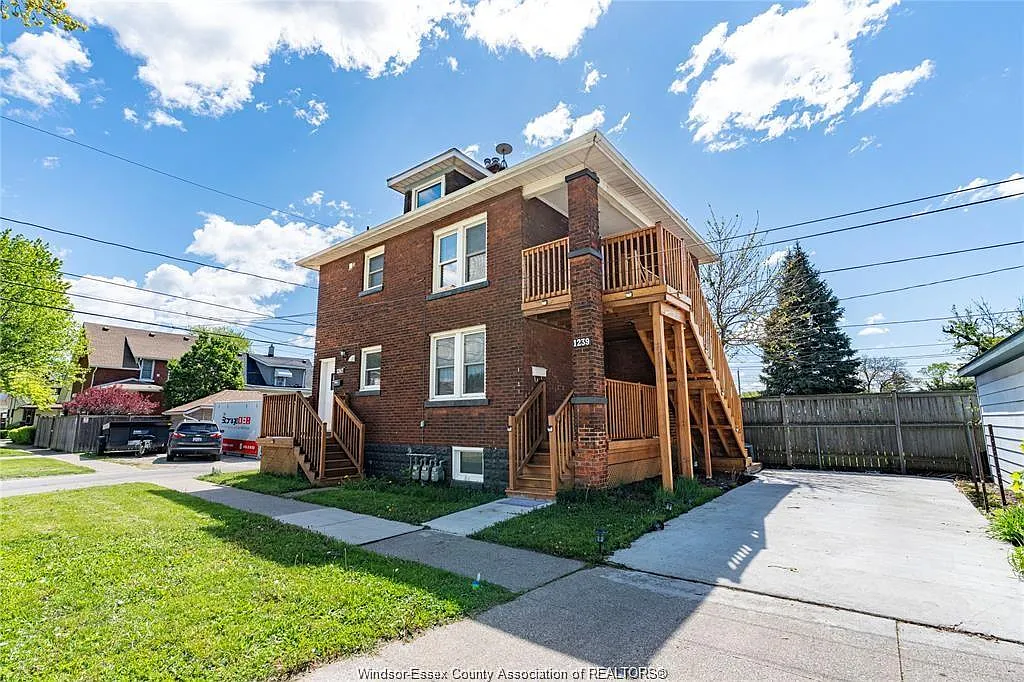 2 bed, $1,550 — Photo 1