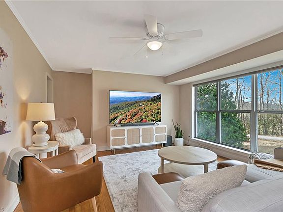 3rd image of 357 Town N Country Dr