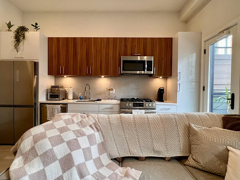 1503 Brandywine St #302 — Photo 3