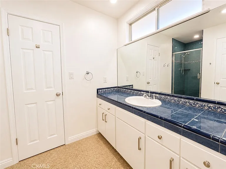 24010 Hatteras St — Photo 22