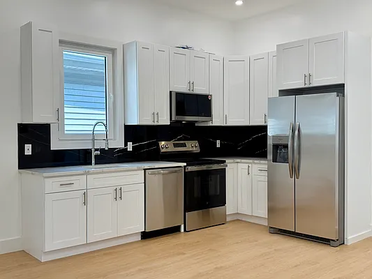 Kitchen, photo 1