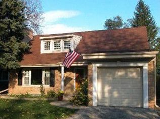 103 S George St, Mount Prospect, IL 60056