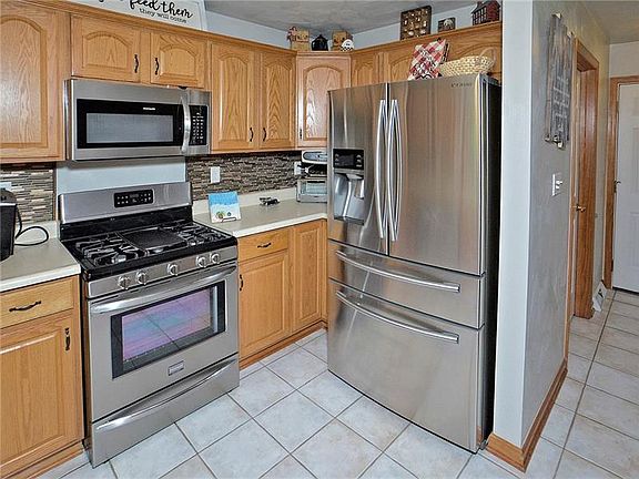 4th image of 1311 Samantha Way