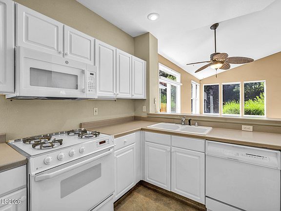 4th image of 4750 Bradford Ln