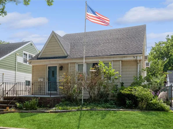 255-26 87th Terrace, Floral Park, NY 11001