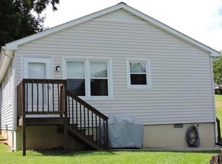 638 A St, Staunton, VA 24401