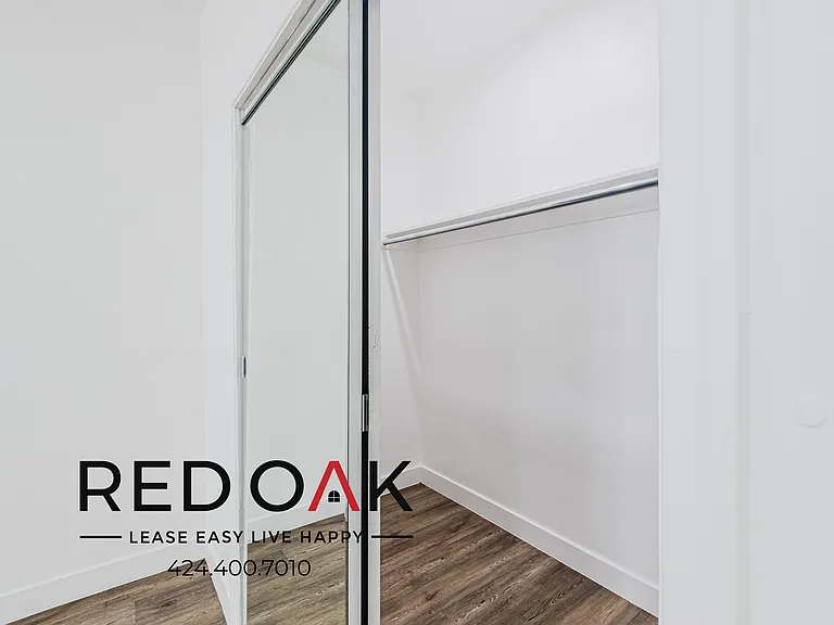 1818 Whitley Ave #203 — Photo 9