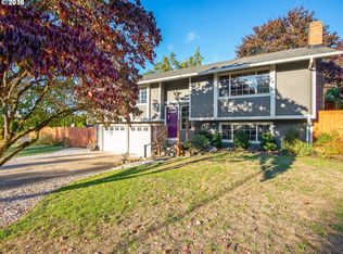 2215 NE Cranbrook Dr, Vancouver, WA 98664