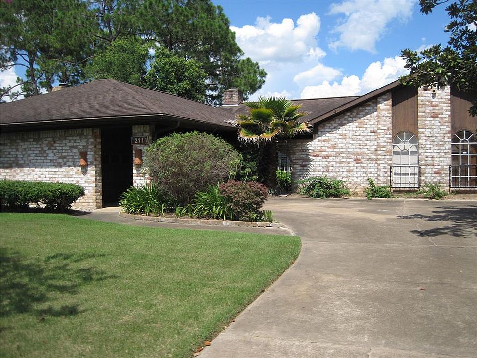 1st image of 2711 E Pebble Beach Dr
