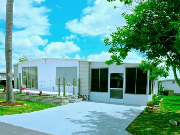 154 Sanibel St, Nokomis, FL 34275