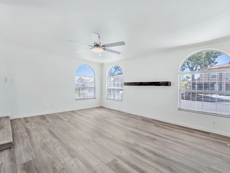 2840 Floral Peak Dr — Photo 5