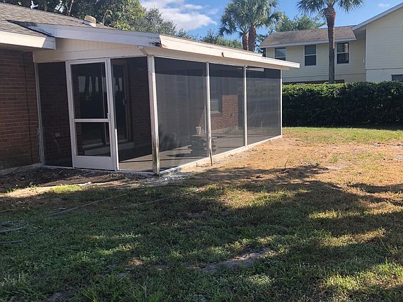 3rd image of 1702 Lake Clay Dr
