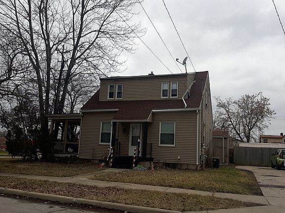 2nd image of 1637 Owen St