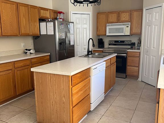 4th image of 87 Brunswick Ln