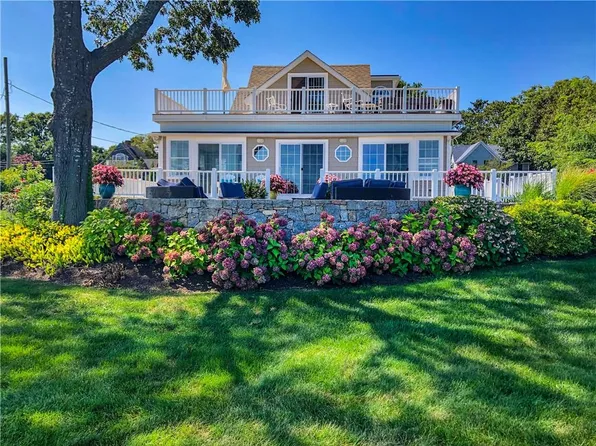 9 Lippitt Ave, Warwick, RI 02889