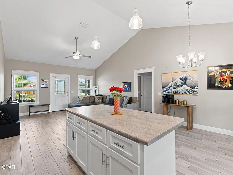 5206 Robins Ct — Photo 17