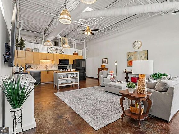 4th image of 5200 Peachtree Rd APT 2114
