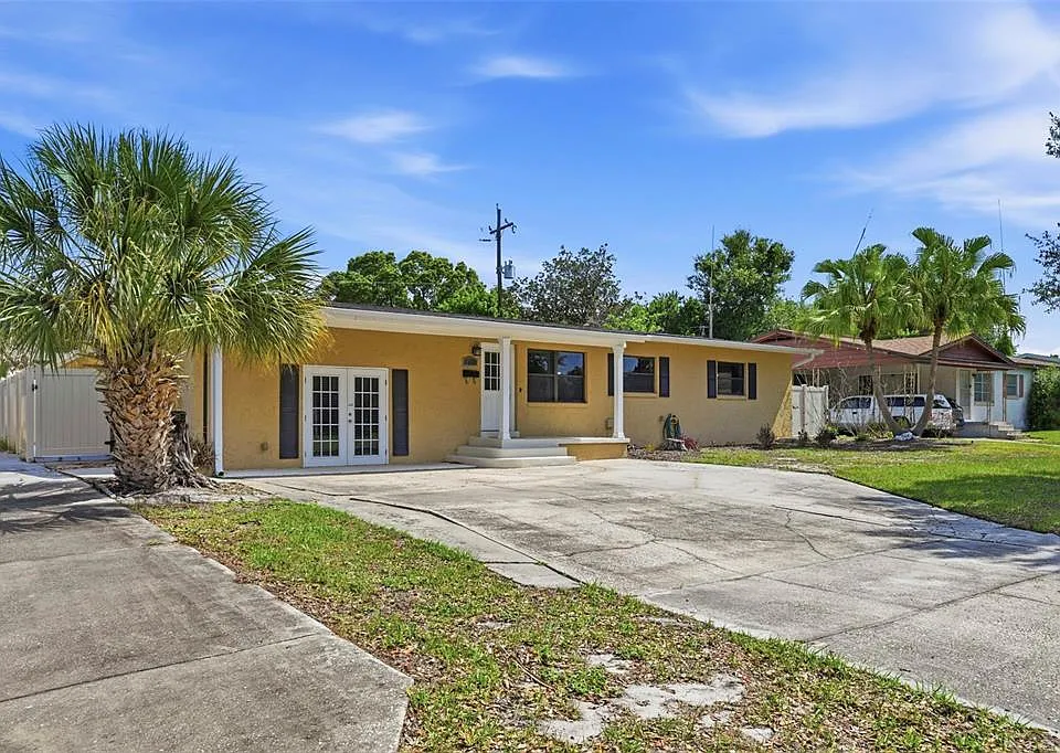 3707 Pelican Ln