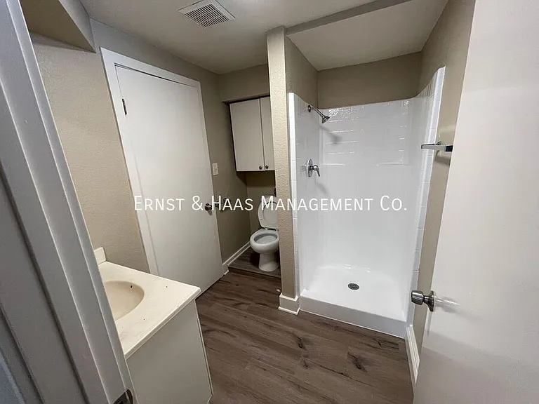 1222 E Appleton St — Photo 9