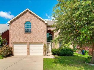 905 Dogwood Dr, Garland, TX 75040