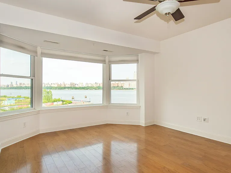 20 Avenue At Port Imperial #330 — Photo 10
