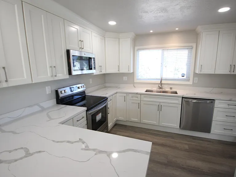 5112 Olive Dr — Photo 4