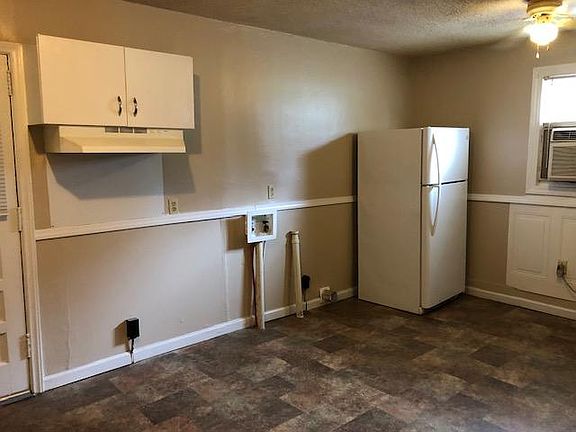 2nd image of 2609 Textile Dr