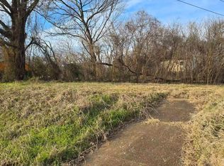 200 W Davant Ave, Memphis, TN 38109