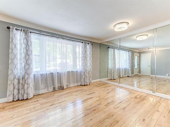 5th image of 8457 Hawkesbury Dr