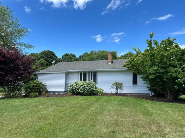 25 Champlin Dr, Westerly, RI 02891