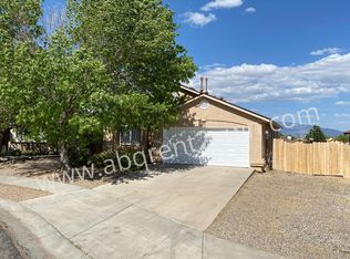 512 Oriole Ct SW, Albuquerque, NM 87121