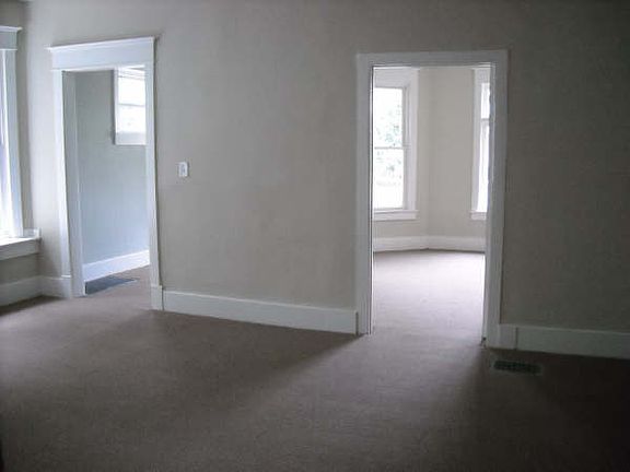 2nd image of 3135 N New Jersey St