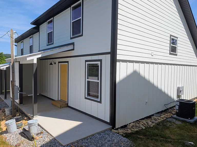 181 Carrie St #A — Photo 2