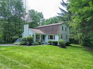 11 Sherwood Dr, Belchertown, MA 01007