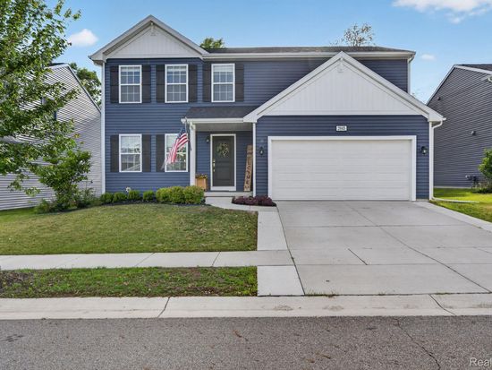2845 Sycamore River Dr, Fowlerville, MI 48836