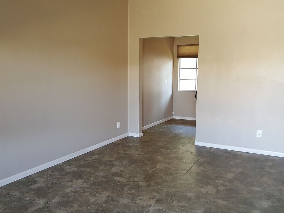 2nd image of 1123 E McLellan Blvd