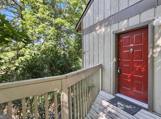 504 Woodcliff Dr, Sandy Springs, GA