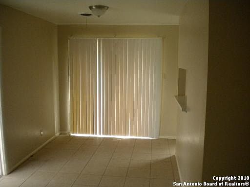 4th image of 3338 Bob Billa Dr