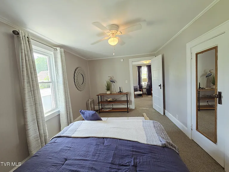 212 W F St #B — Photo 13