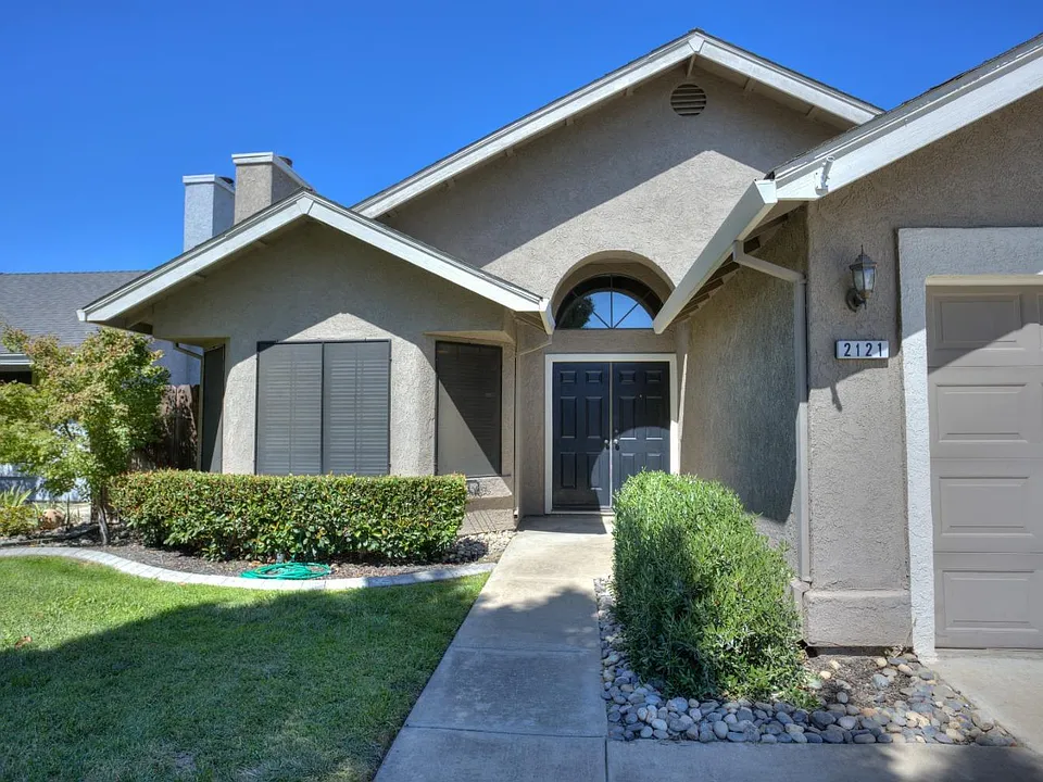 2121 Norik Dr