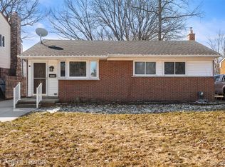 21018 Saint Gertrude St, Saint Clair Shores, MI